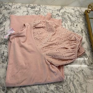 Eyelet puff sleeve maternity top